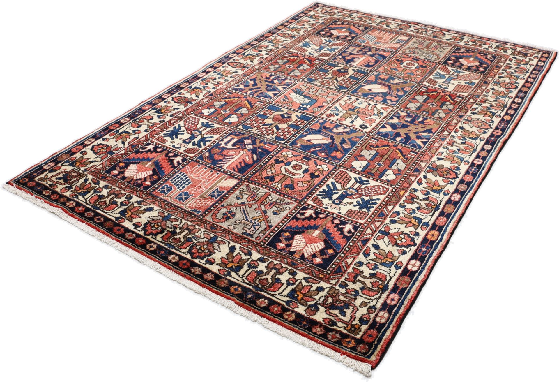 Bakhtiari Perserteppich 140 × 216 cm aus Wolle, handgeknüpft