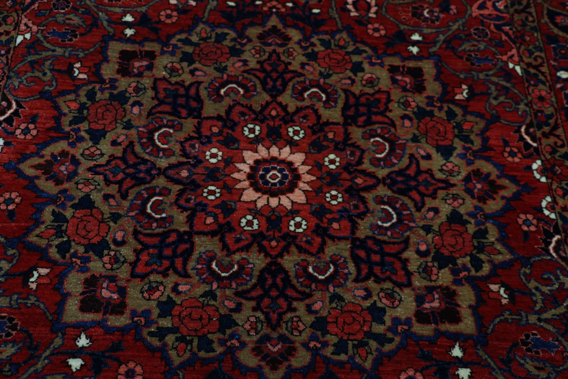 Bakhtiari Perserteppich aus Iran, 140 × 230 cm