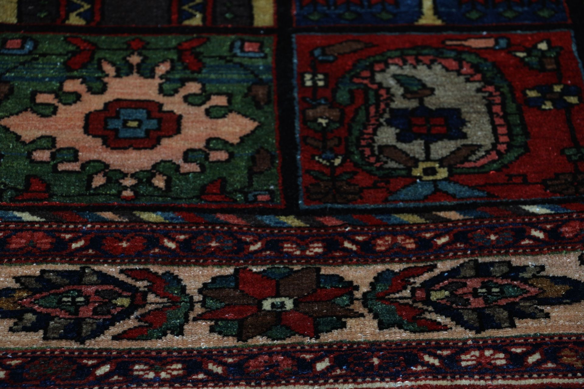 Handgeknüpfter Bakhtiari Perserteppich, 167 × 205 cm, Wolle