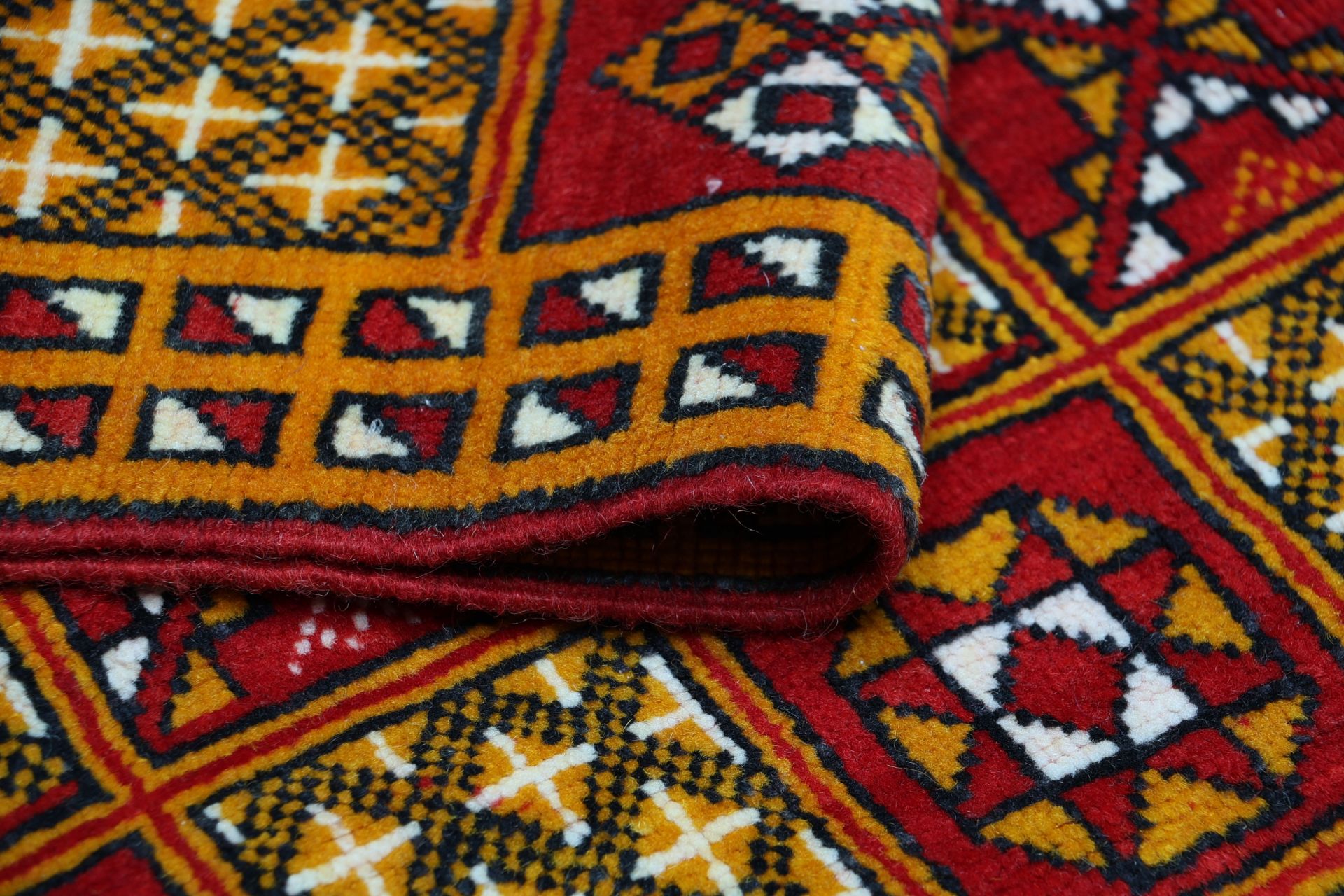 Orientteppich 151 × 192 cm aus Wolle, handgeknüpft