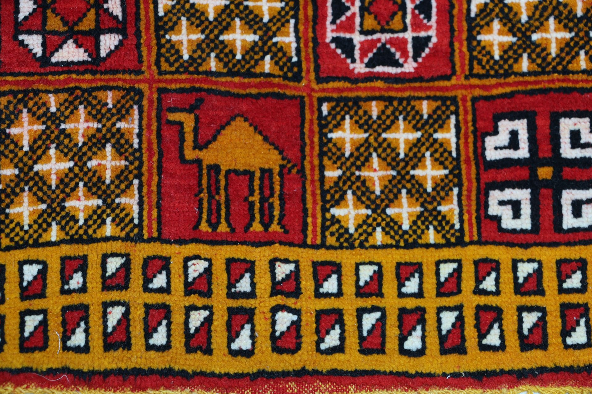 Orientteppich 151 × 192 cm aus Wolle, handgeknüpft