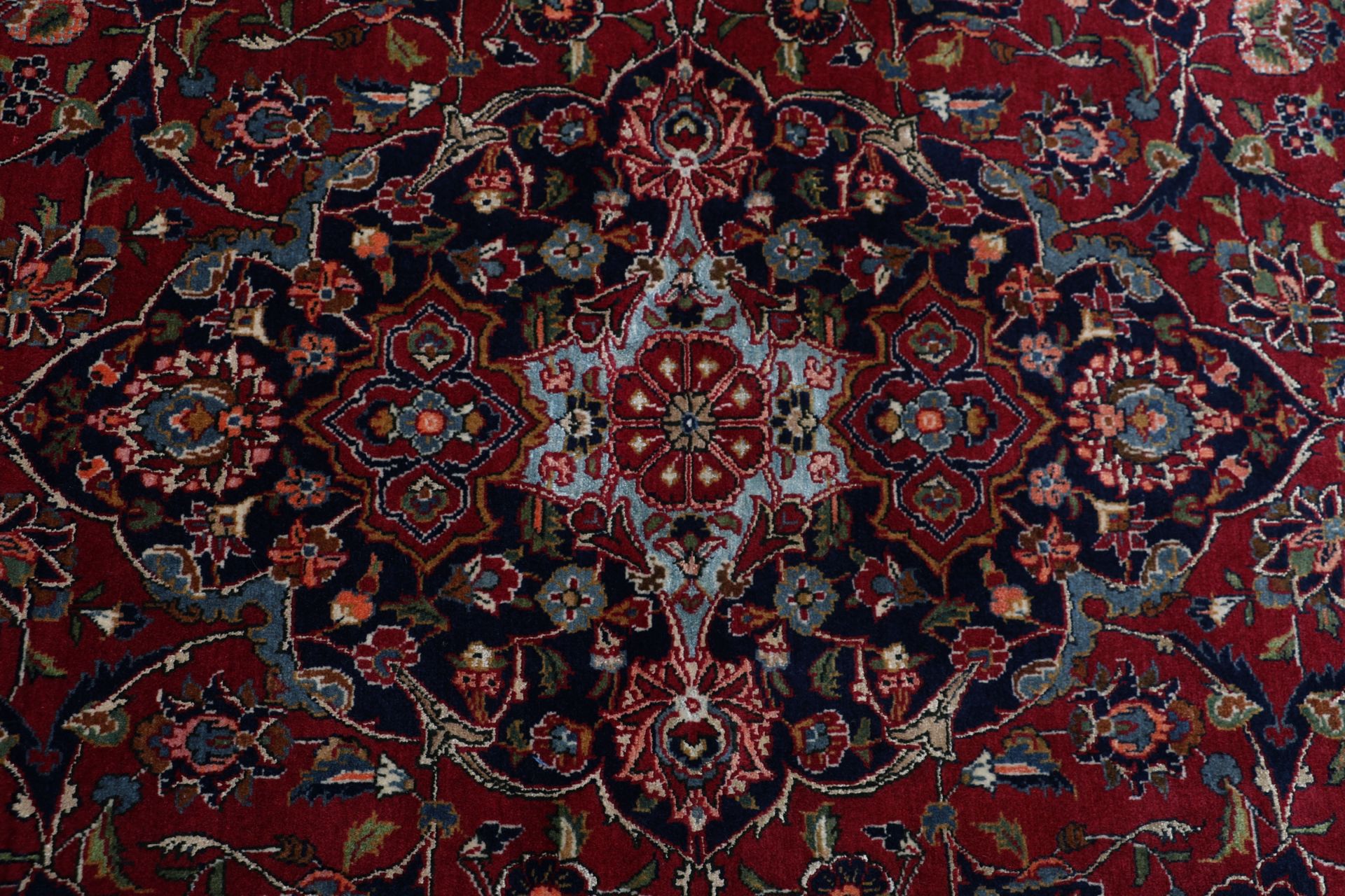 Antiker Kashan Perserteppich, 133 × 213 cm, Wolle & Seide