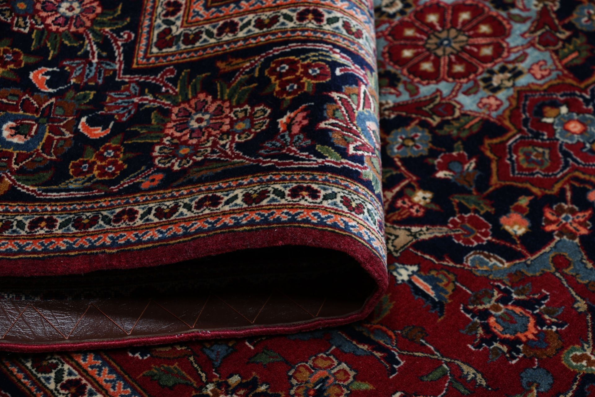 Antiker Kashan Perserteppich, 133 × 213 cm, Wolle & Seide