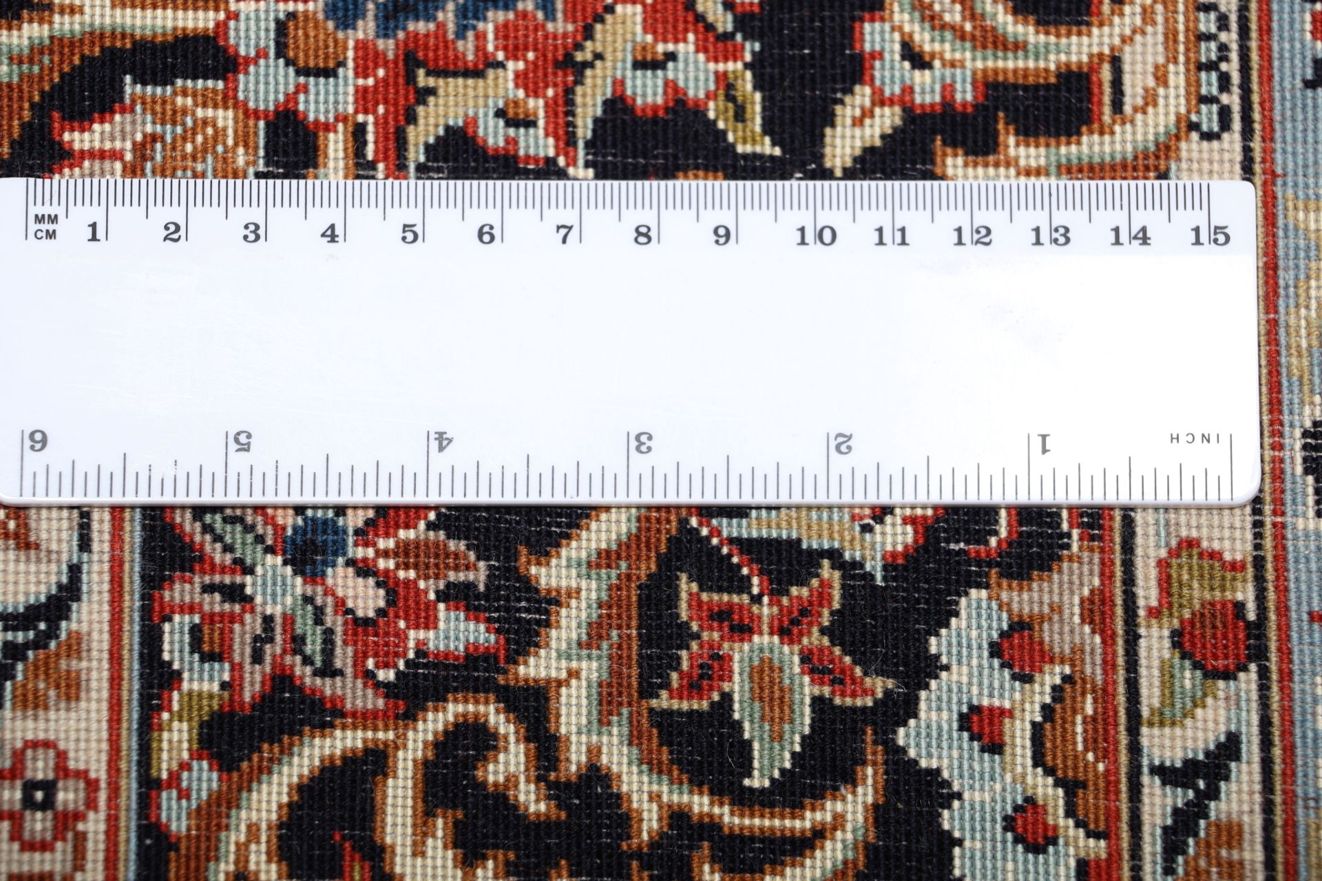 Handgeknüpfter Isfahan Perserteppich, 197 × 240 cm, Wolle & Seide