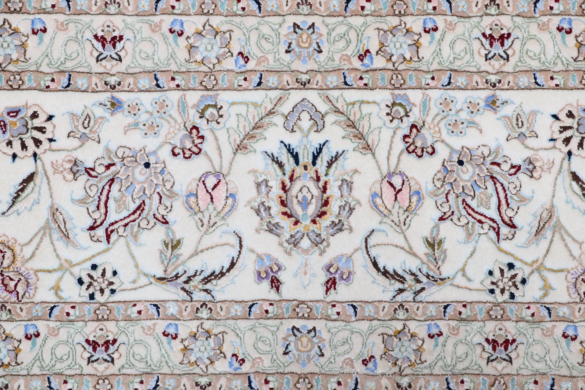 perserteppich-nain-217-x-307-cm-schurwolle-seide-handgeknupft-11 Nain Perserteppich 217 × 307 cm aus Wolle & Seide, handgeknüpft