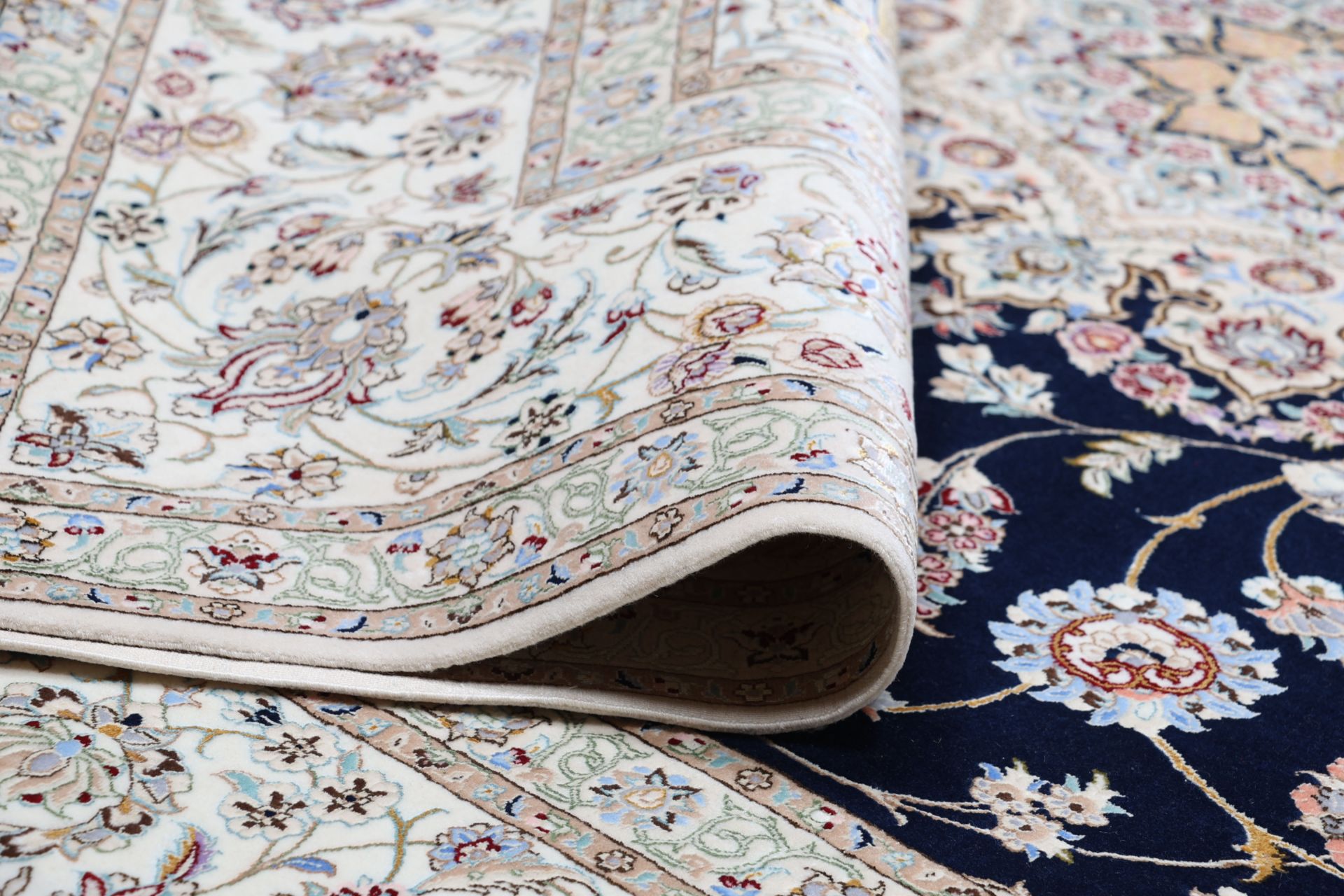 perserteppich-nain-217-x-307-cm-schurwolle-seide-handgeknupft-13 Nain Perserteppich 217 × 307 cm aus Wolle & Seide, handgeknüpft