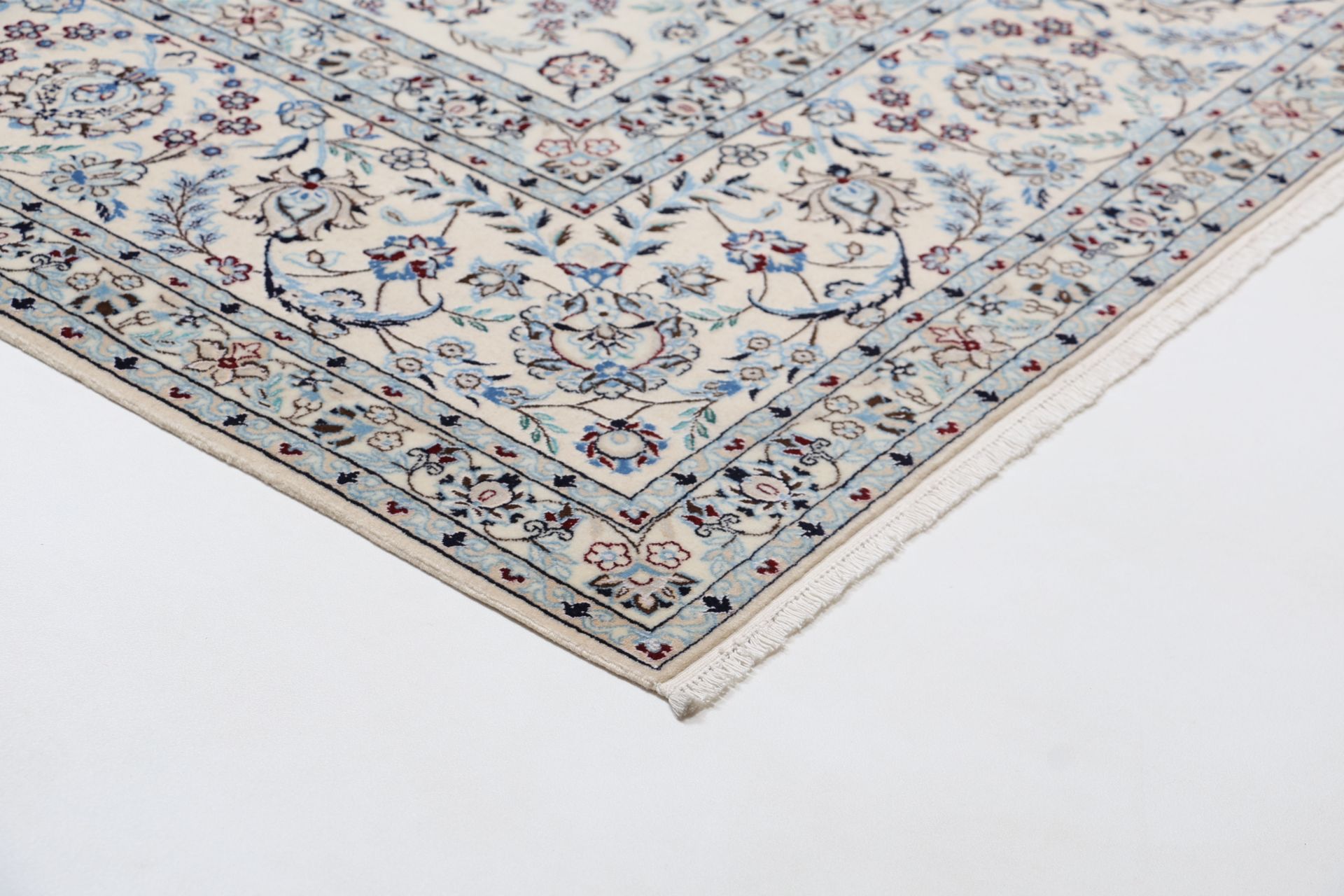 Nain Perserteppich aus Iran, 250 × 360 cm