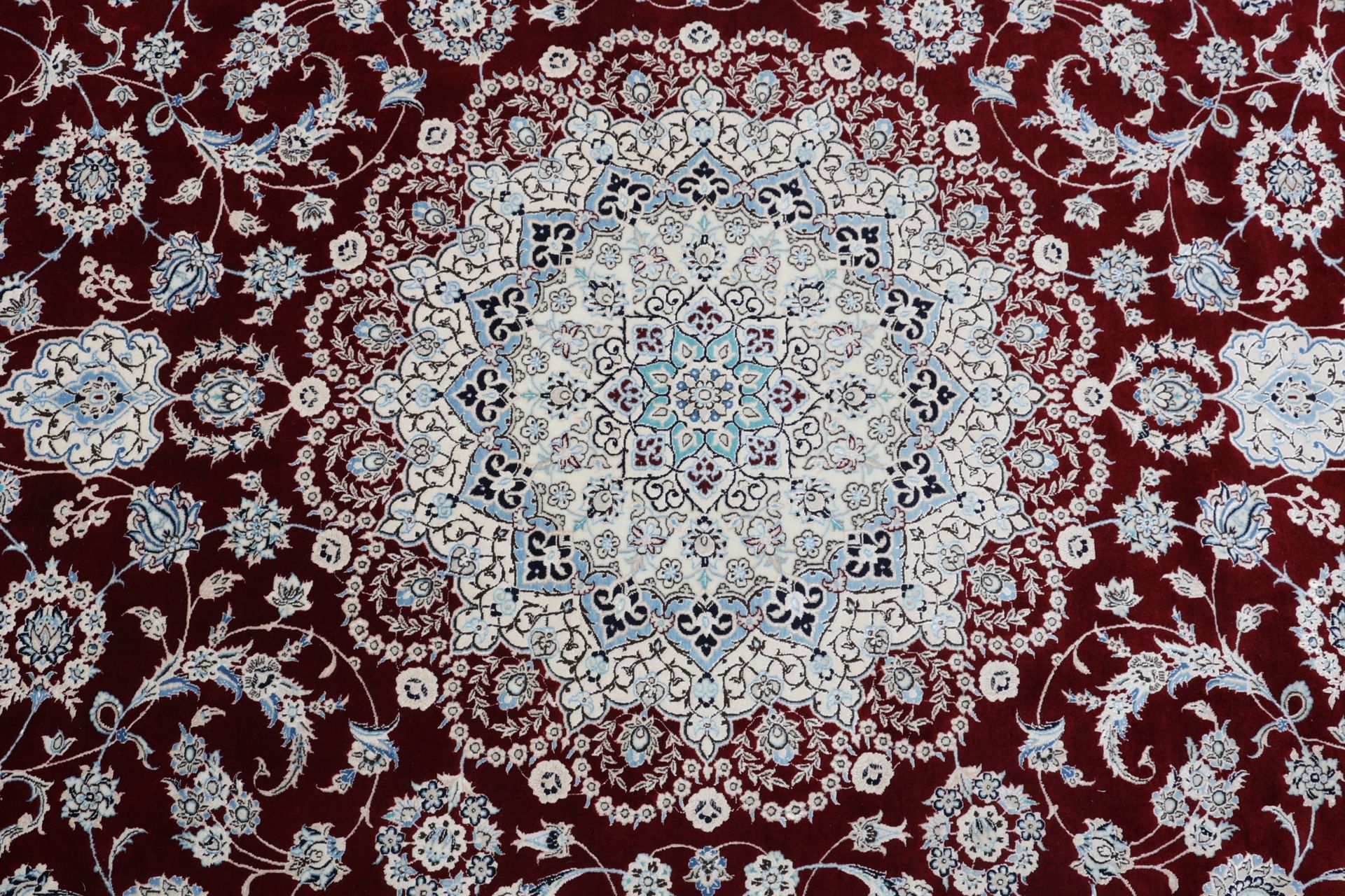 Nain Perserteppich aus Iran, 250 × 360 cm