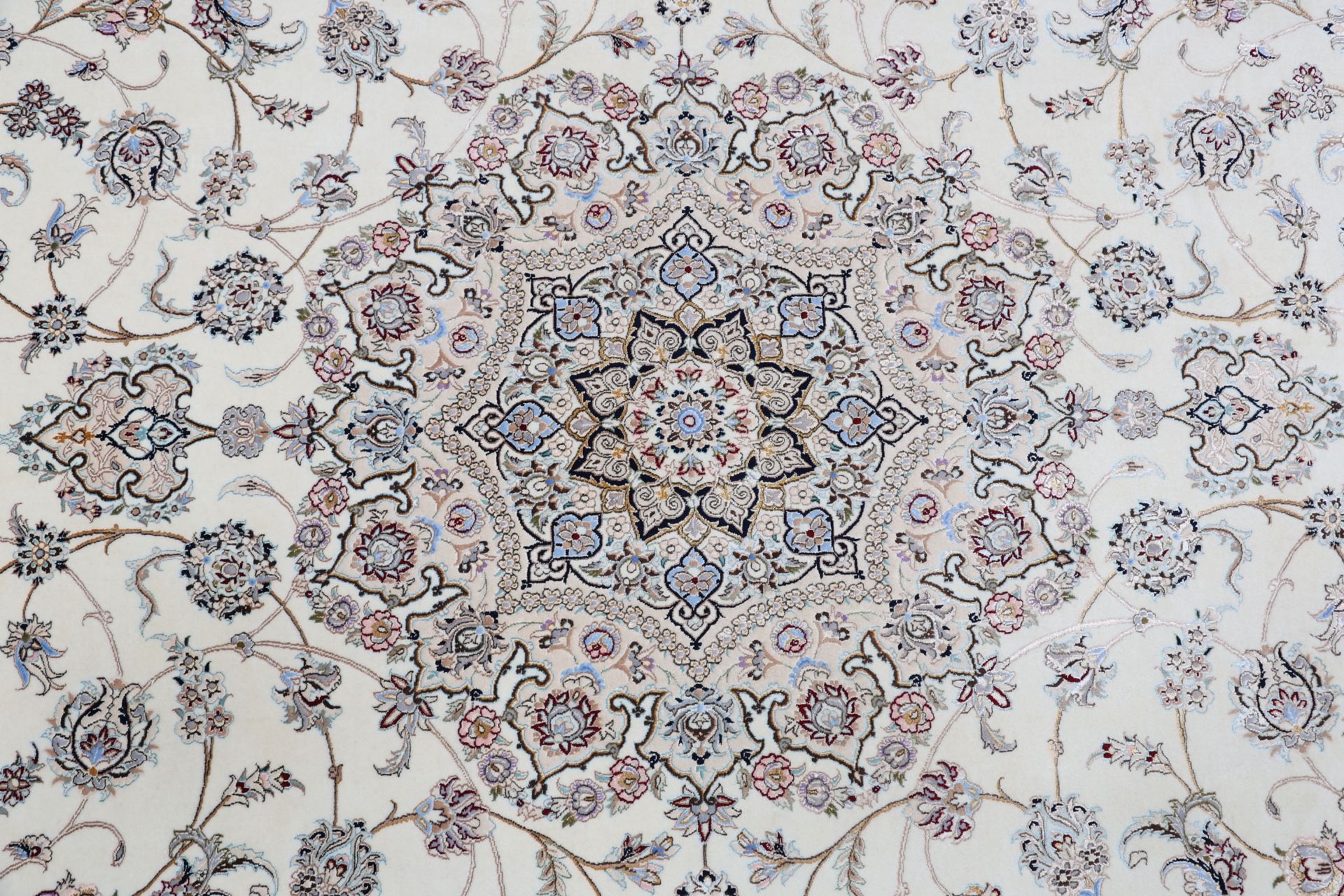 perserteppich-nain-215-x-308-cm-schurwolle-seide-handgeknupft-12 Nain Perserteppich aus Iran, 215 × 308 cm