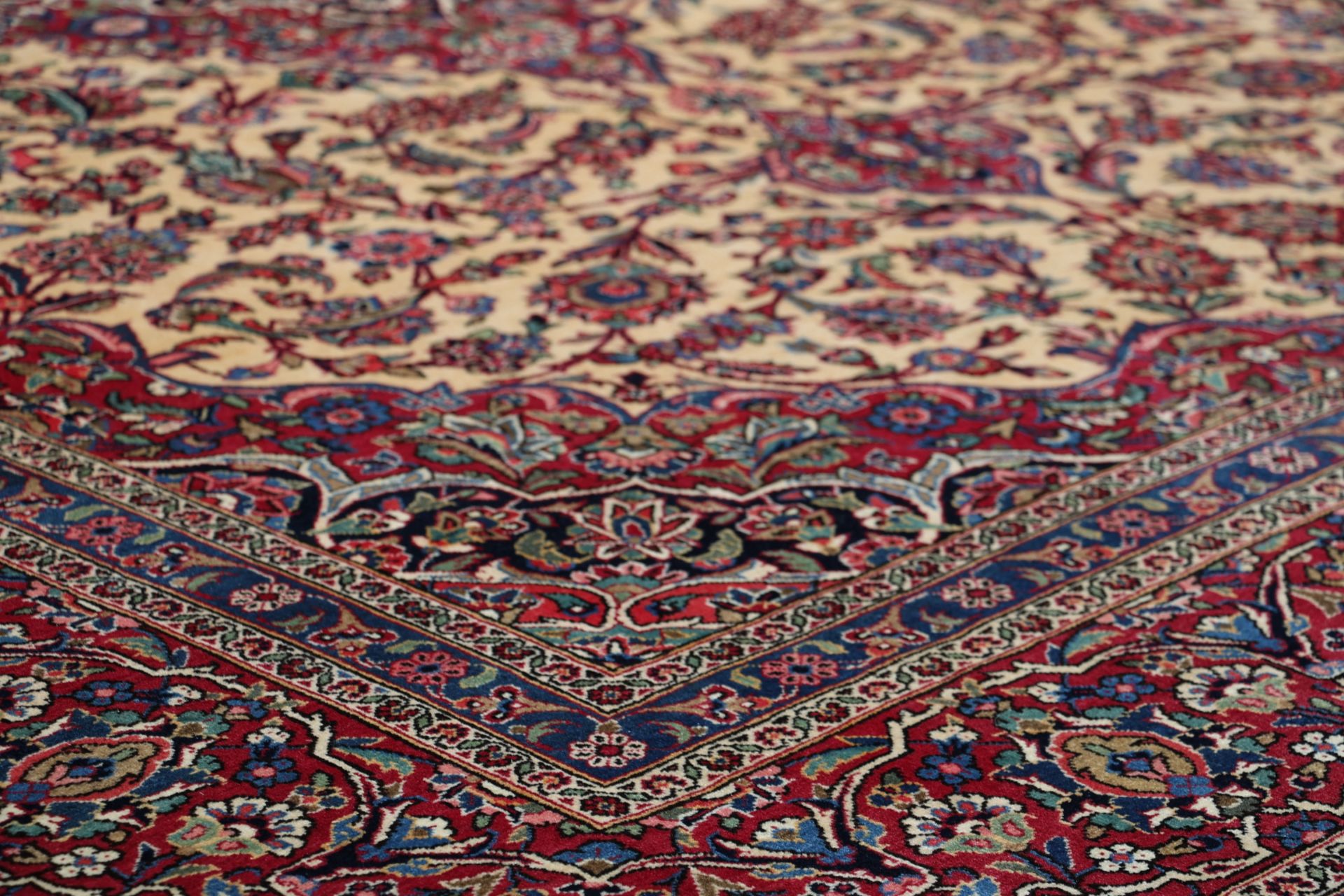 Kashan Perserteppich aus Iran, 235 × 333 cm