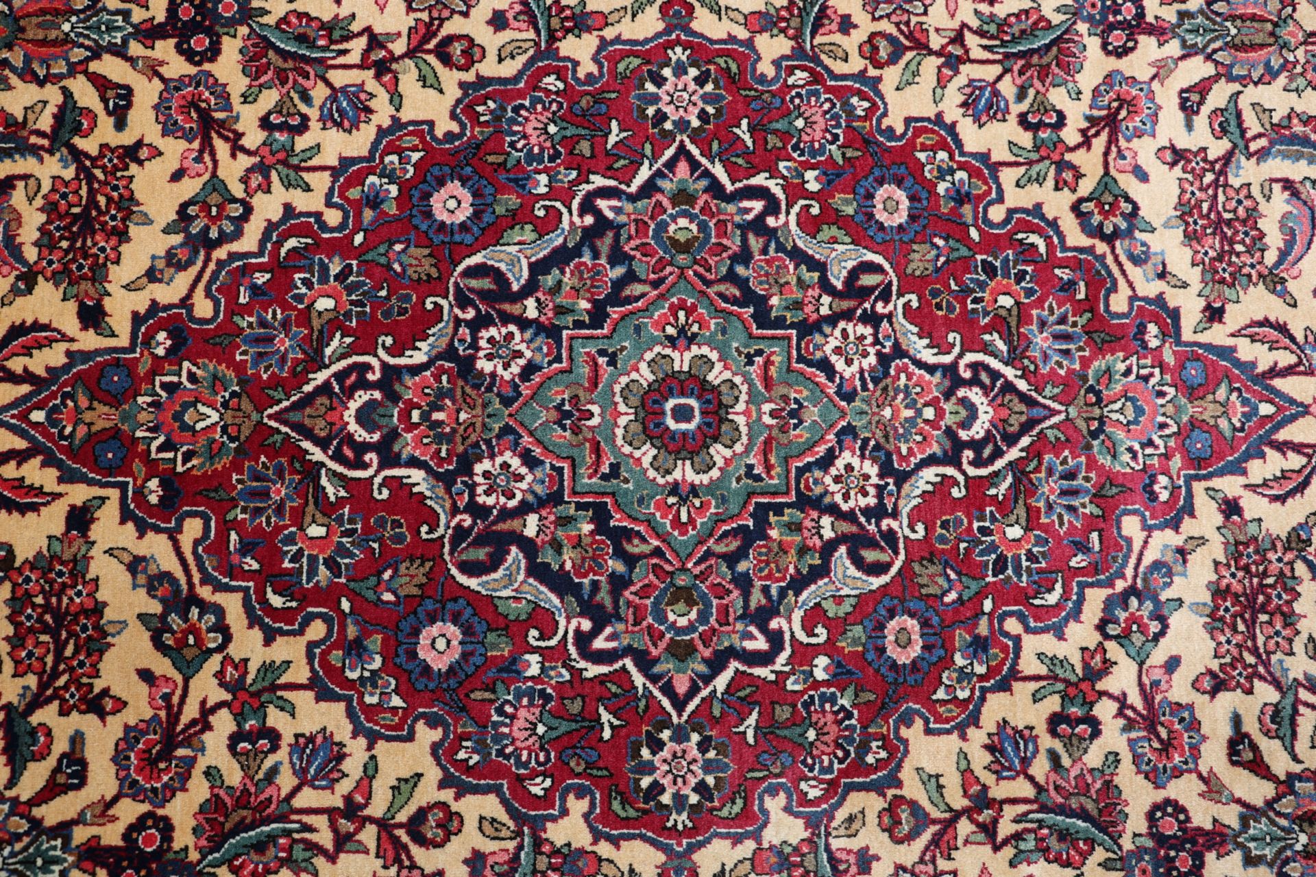Kashan Perserteppich aus Iran, 235 × 333 cm