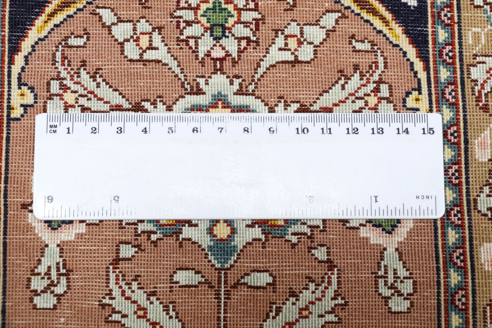 Täbriz Perserteppich aus Iran, 202 × 307 cm