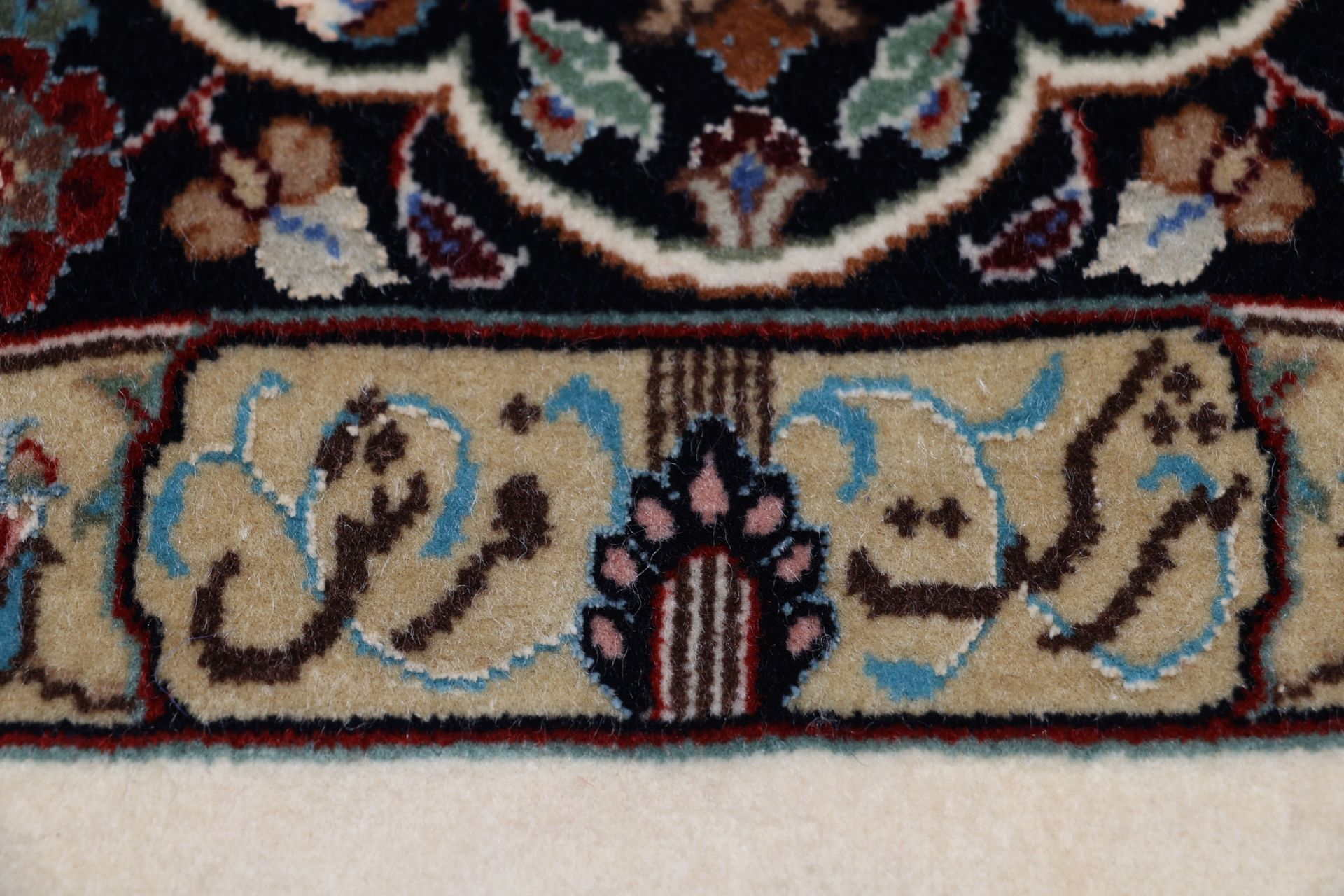 Handgeknüpfter Isfahan Perserteppich, 206 × 330 cm, Wolle & Seide