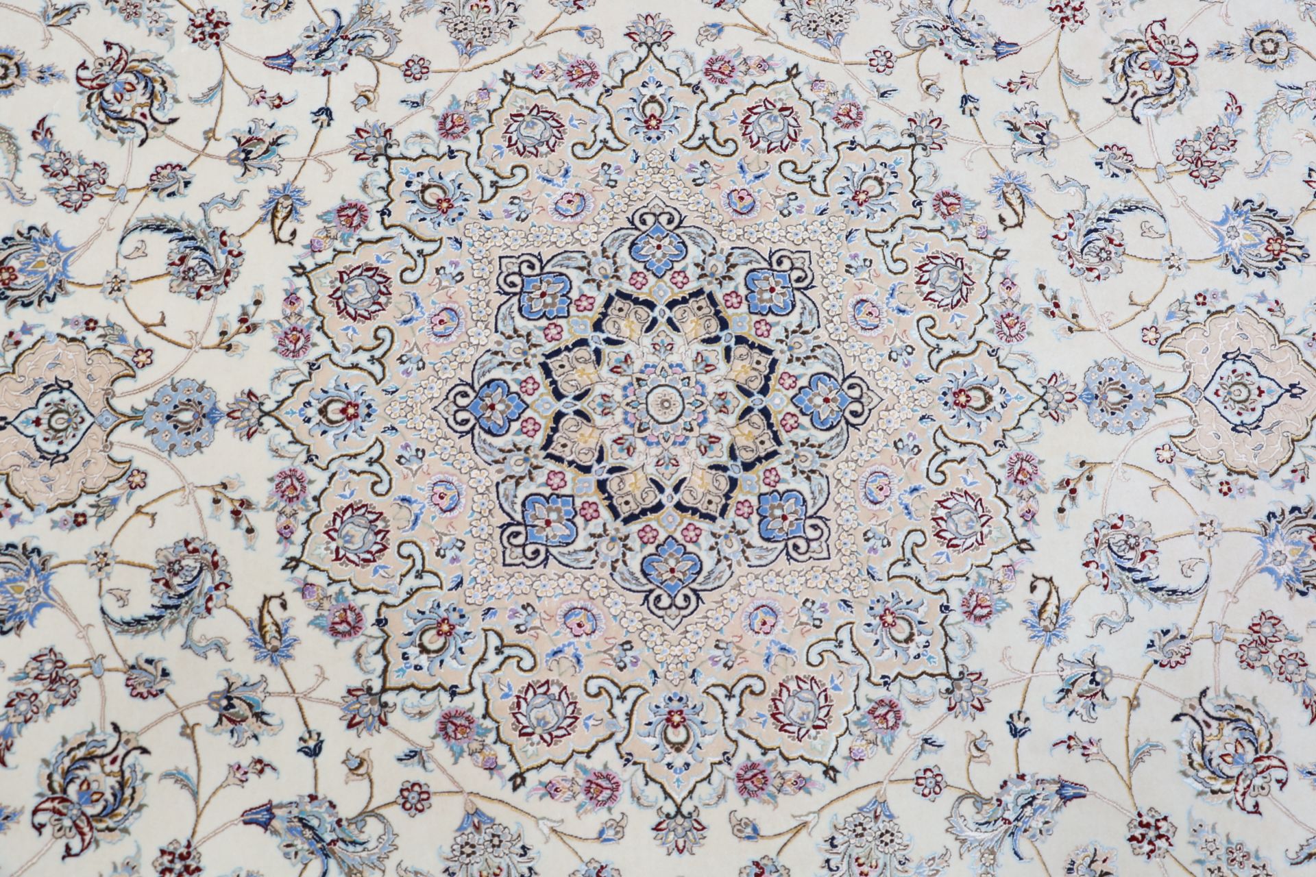 Nain Perserteppich 257 × 350 cm aus Wolle & Seide, handgeknüpft