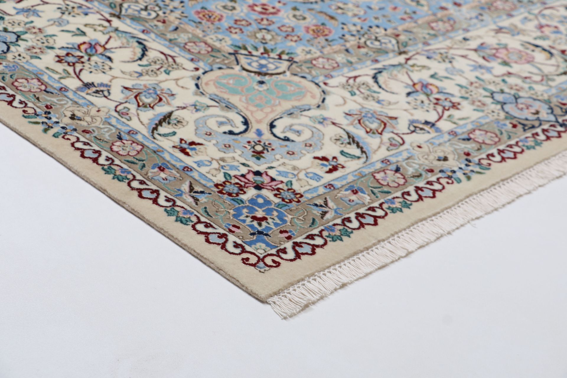 Nain Perserteppich aus Iran, 248 × 350 cm