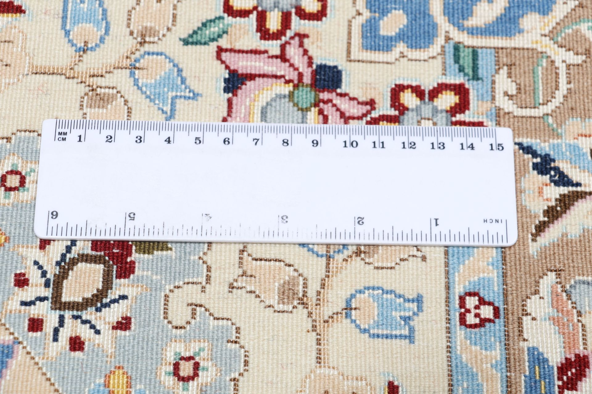 Nain Perserteppich aus Iran, 248 × 350 cm