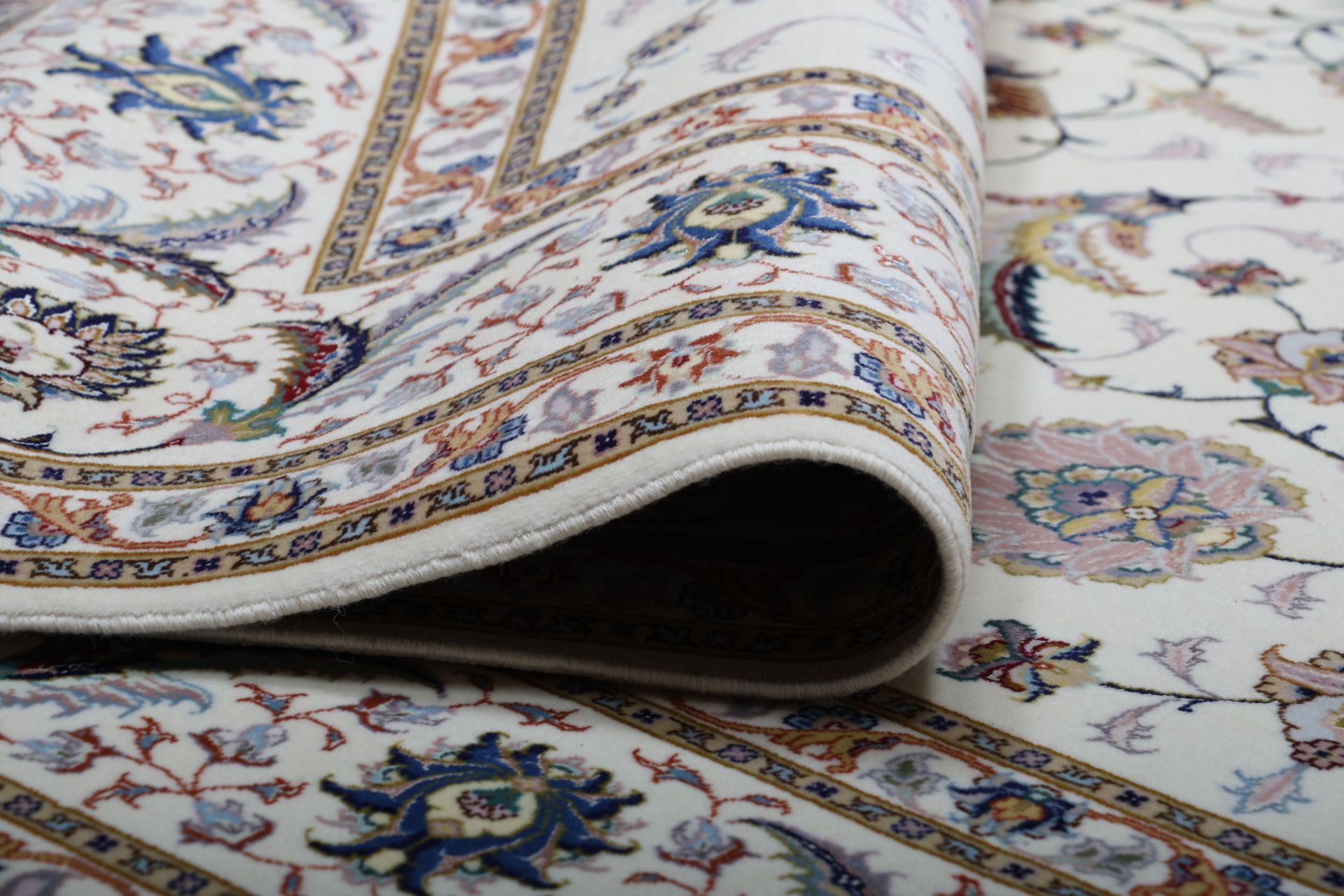 perserteppich-tabriz-203-x-310-cm-schurwolle-seide-handgeknupft-13 Handgeknüpfter Täbriz Perserteppich 203 × 310 cm