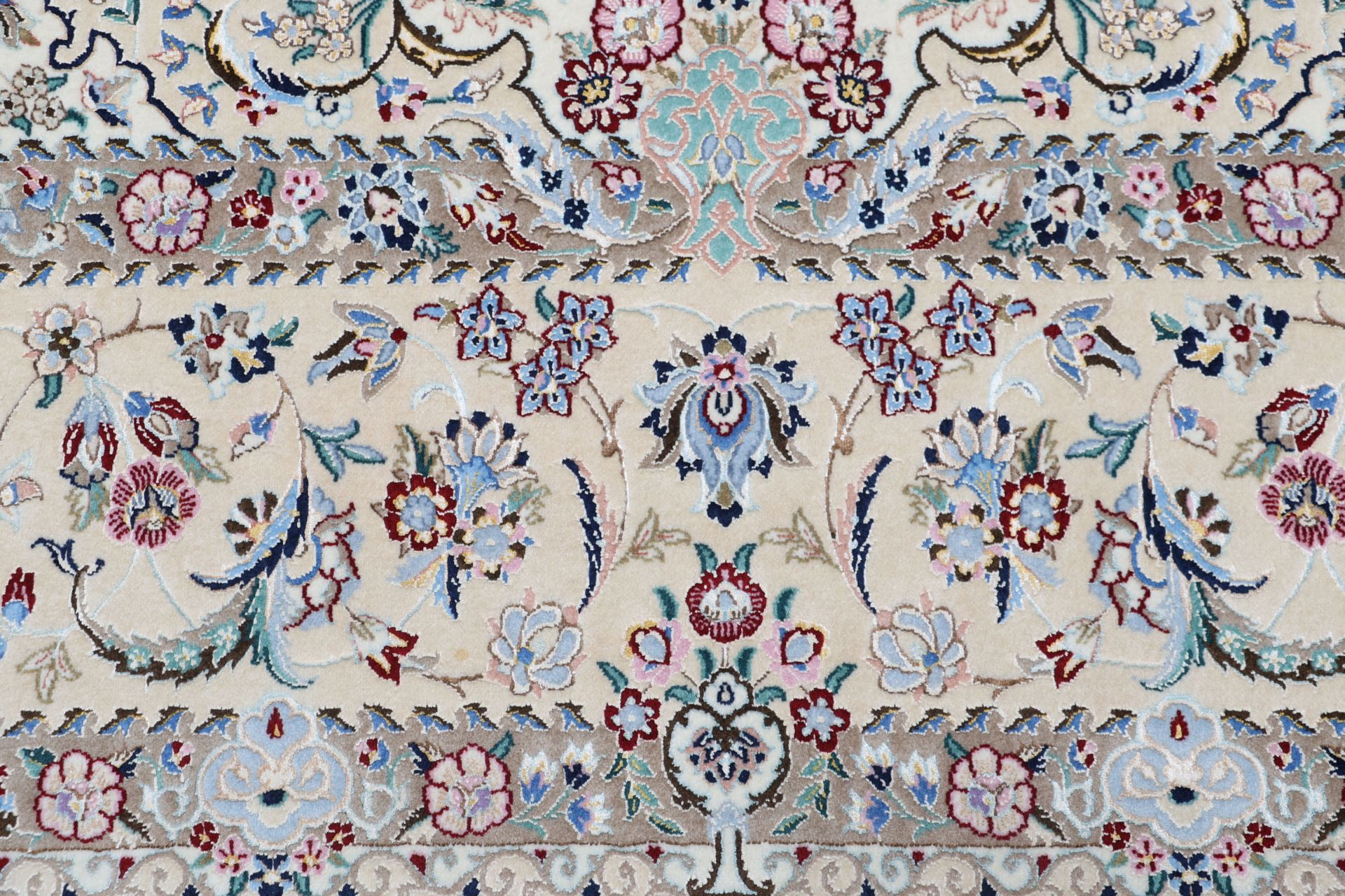 Nain Perserteppich 254 × 360 cm aus Wolle & Seide, handgeknüpft