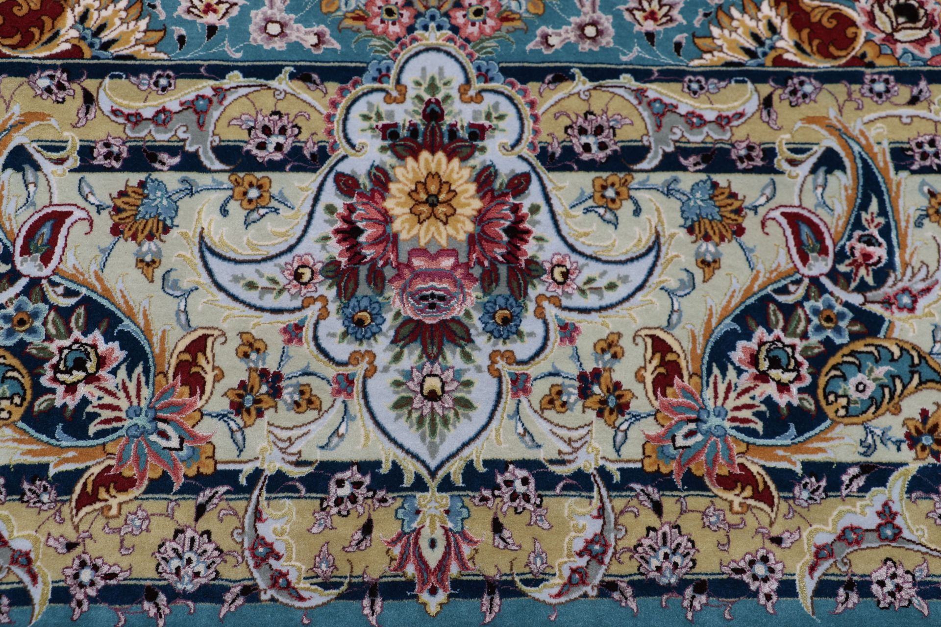 perserteppich-tabriz-245-x-370-cm-schurwolle-seide-handgeknupft-18 Handgeknüpfter Täbriz Perserteppich, 245 × 370 cm, Wolle & Seide