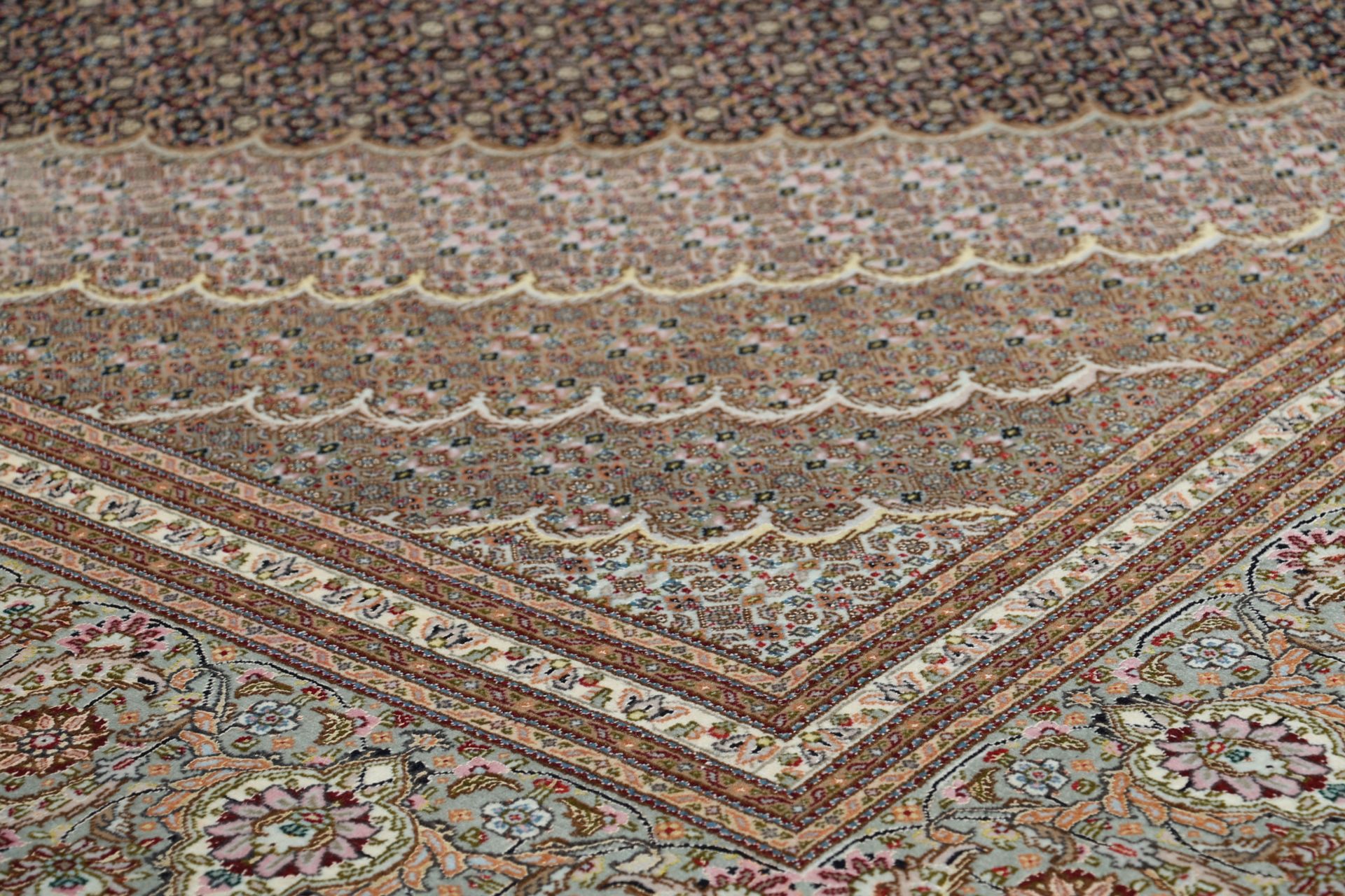 Täbriz Perserteppich aus Iran, 255 × 350 cm