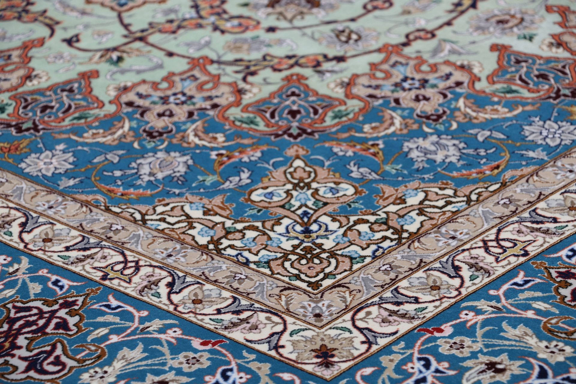 Handgeknüpfter Isfahan Perserteppich 207 × 325 cm