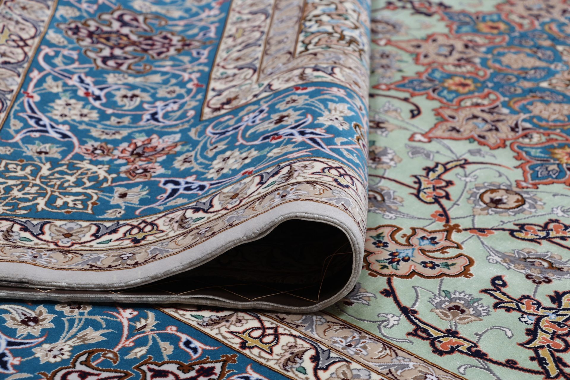 Handgeknüpfter Isfahan Perserteppich 207 × 325 cm