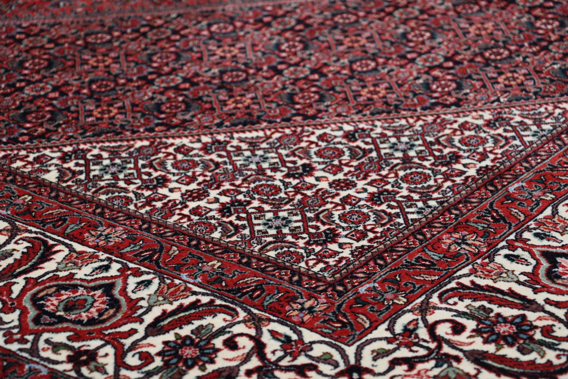 Bijar Perserteppich 255 × 355 cm aus Wolle & Seide, handgeknüpft