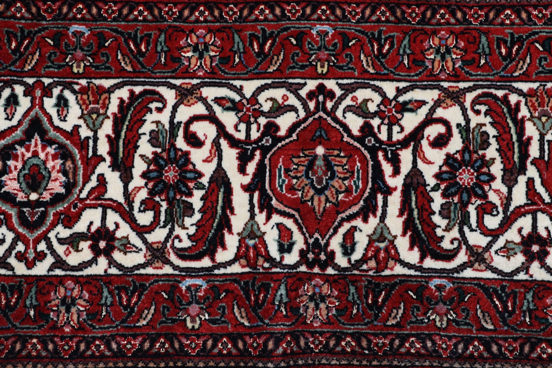 Bijar Perserteppich 255 × 355 cm aus Wolle & Seide, handgeknüpft