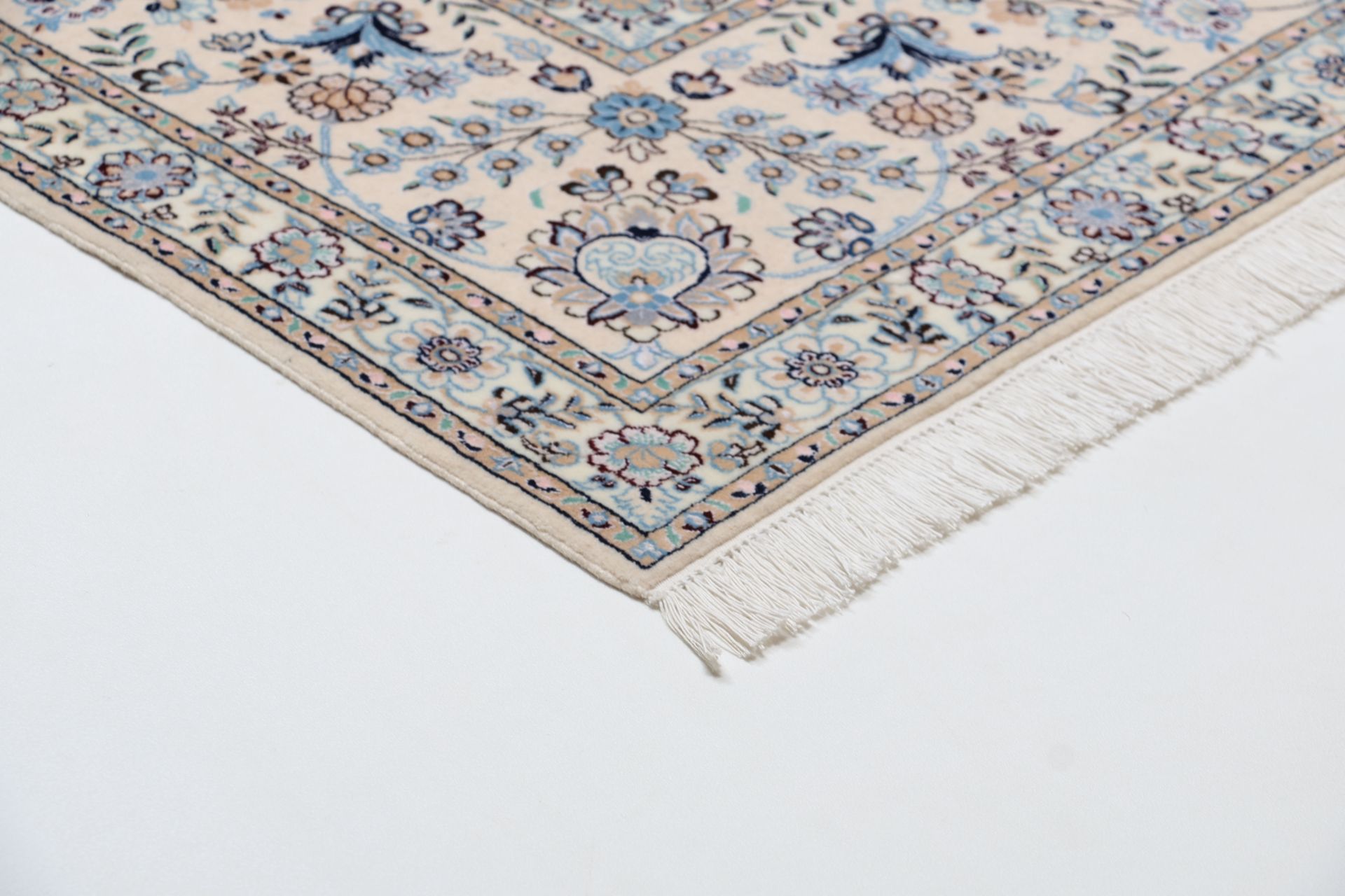 perserteppich-nain-210-x-300-cm-schurwolle-und-seide-handgeknupft-10 Nain Perserteppich aus Iran, 210 × 300 cm