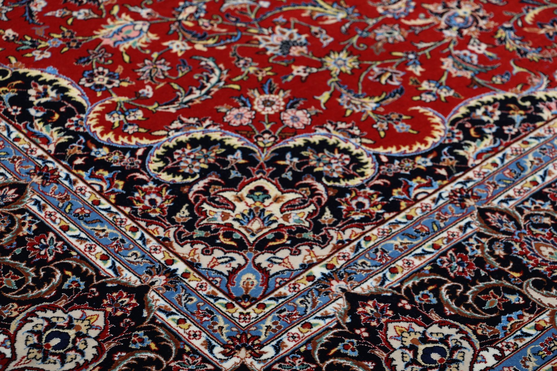 Handgeknüpfter Isfahan Perserteppich, 195 × 253 cm, Wolle & Seide
