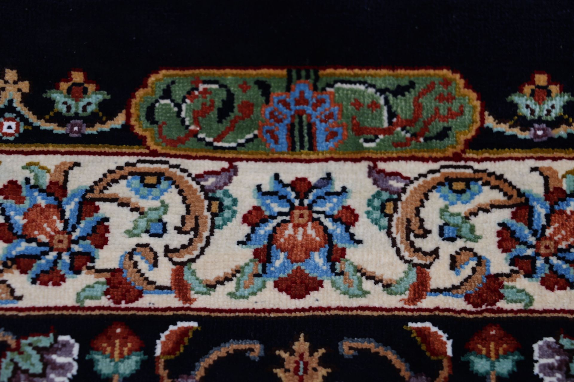 Handgeknüpfter Ghom Perserteppich 209 × 308 cm