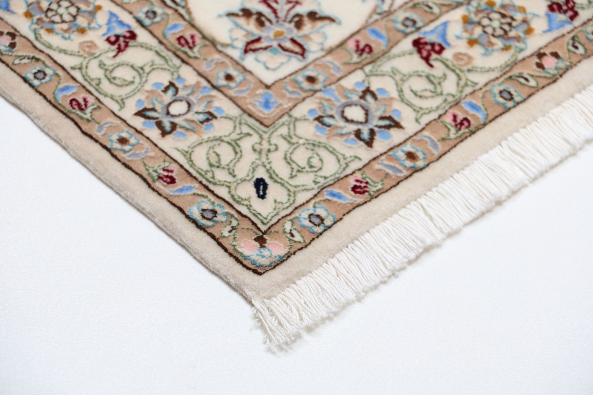 Nain Perserteppich 206 × 256 cm aus Wolle & Seide, handgeknüpft