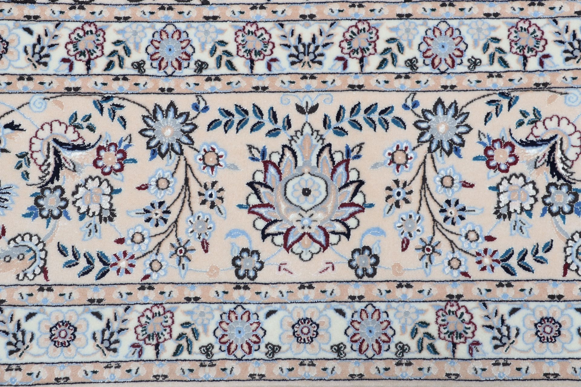 perserteppich-nain-257-x-370-cm-schurwolle-und-seide-handgeknupft-7 Nain Perserteppich 257 × 370 cm aus Wolle & Seide, handgeknüpft