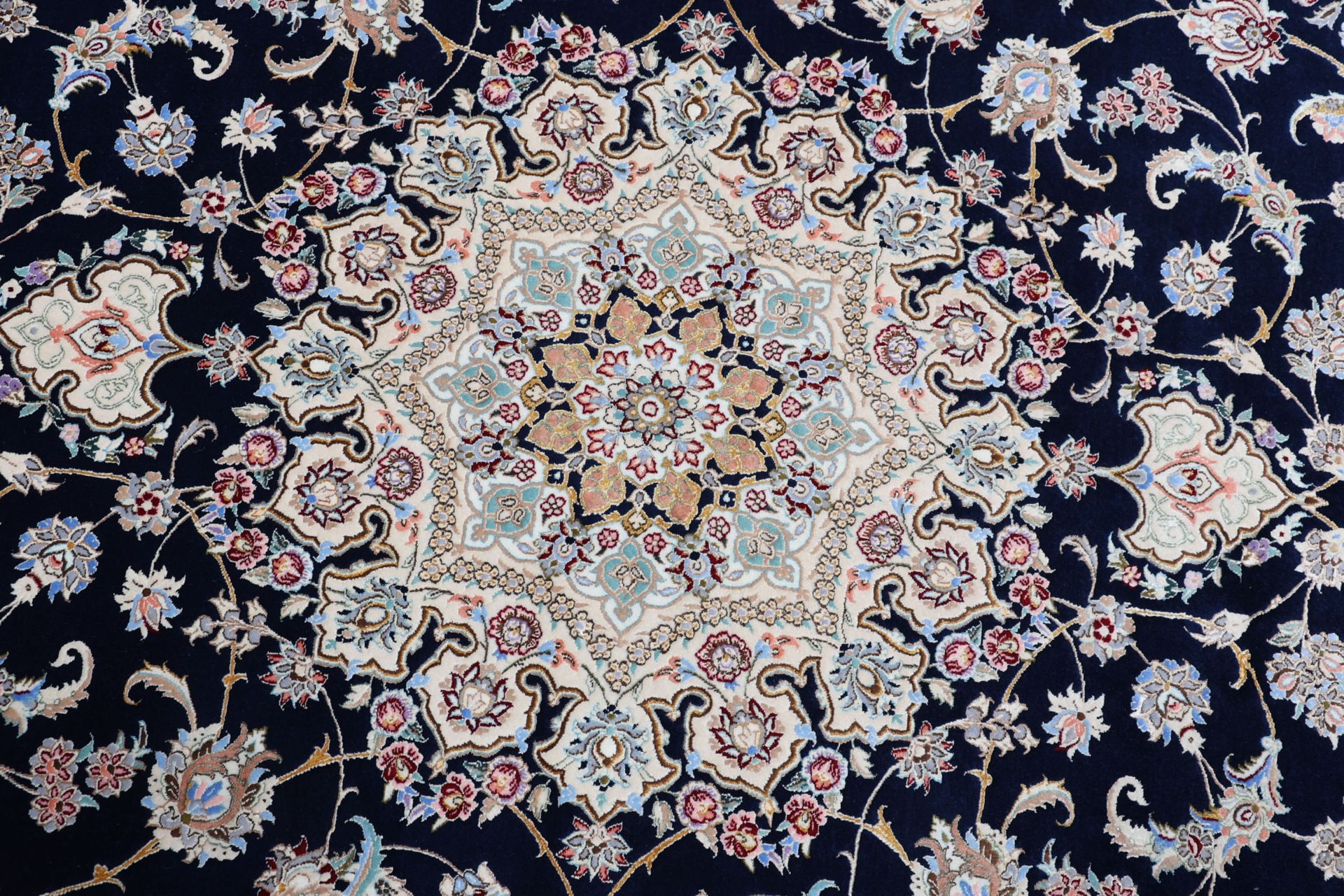 Nain Perserteppich aus Iran, 207 × 257 cm
