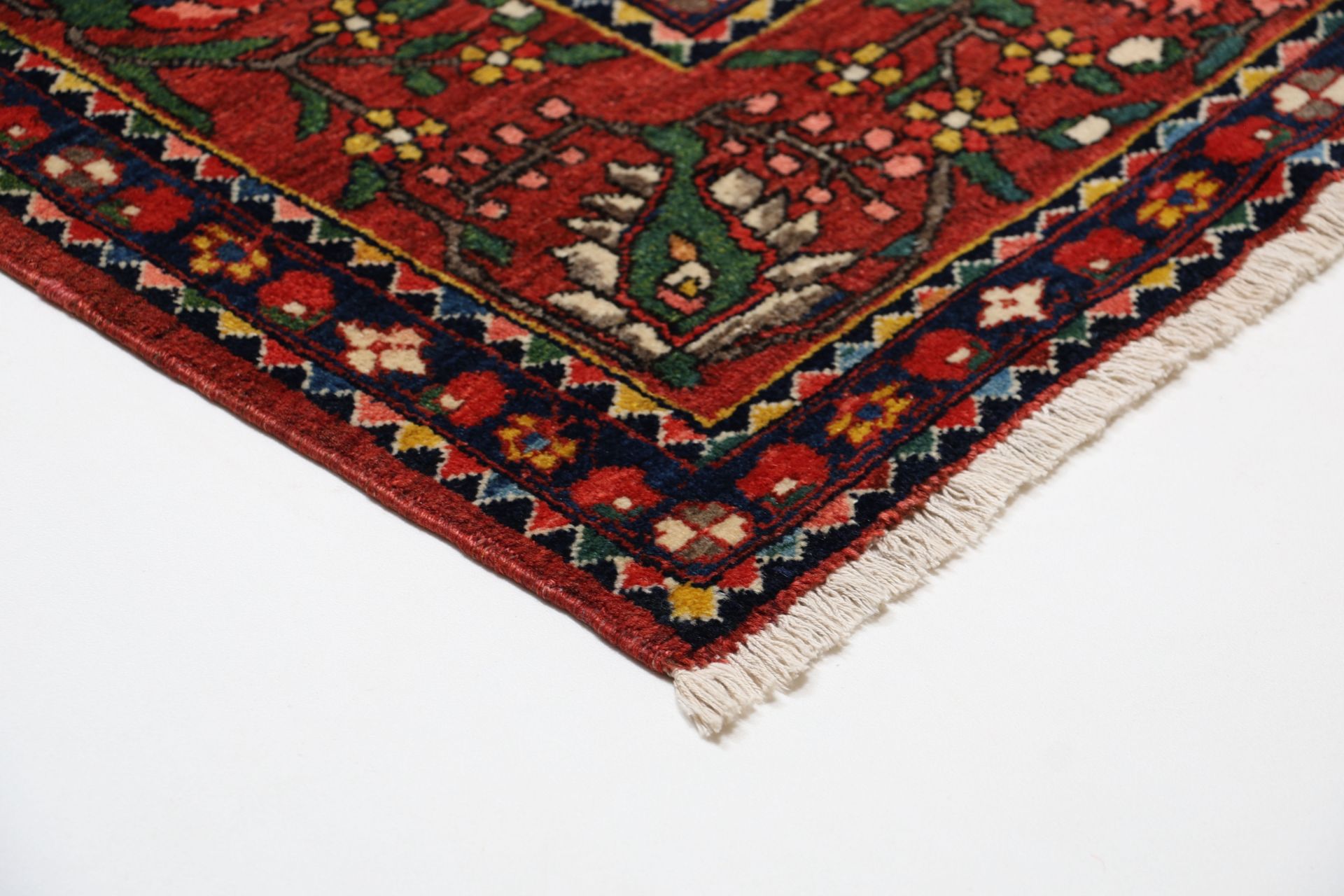 Bakhtiari Perserteppich aus Iran, 213 × 308 cm