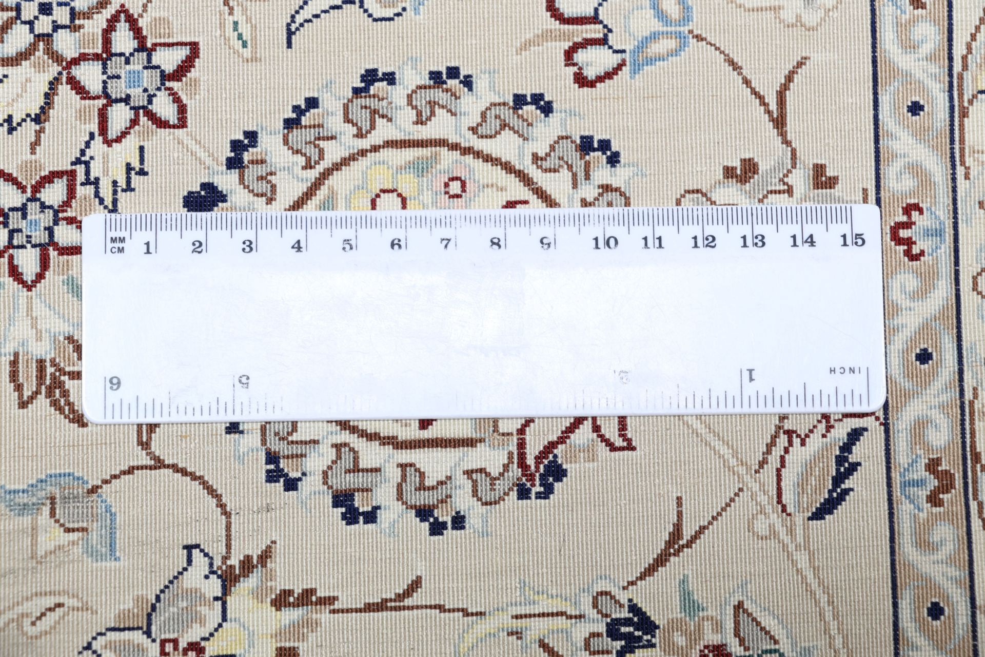 Handgeknüpfter Nain Perserteppich 216 × 312 cm