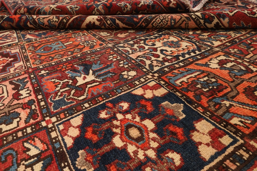 Bakhtiari Perserteppich aus Iran, 422 × 320 cm