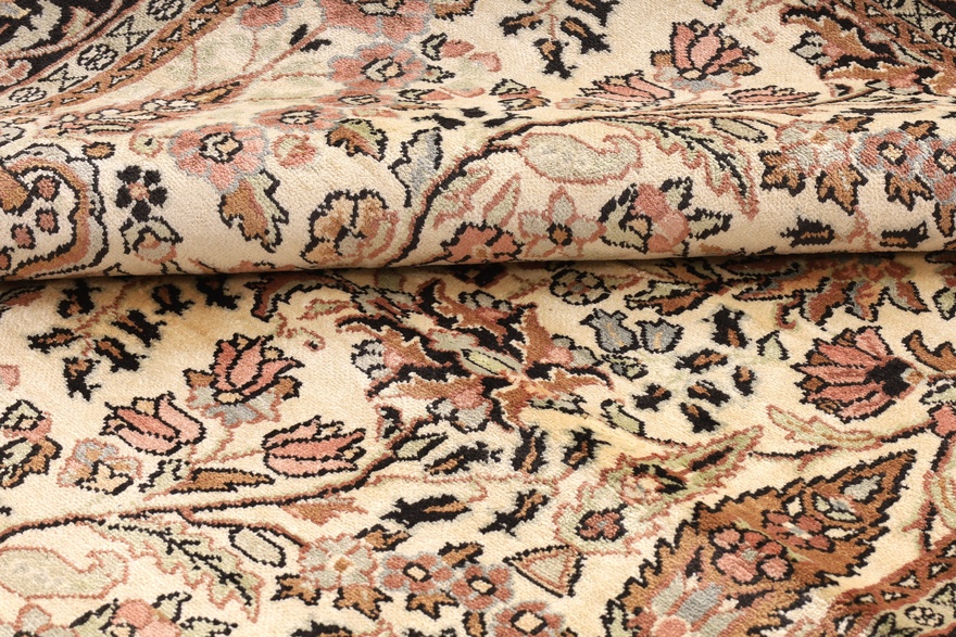 Kashmir Orientteppich 215 × 160 cm aus Seide, handgeknüpft