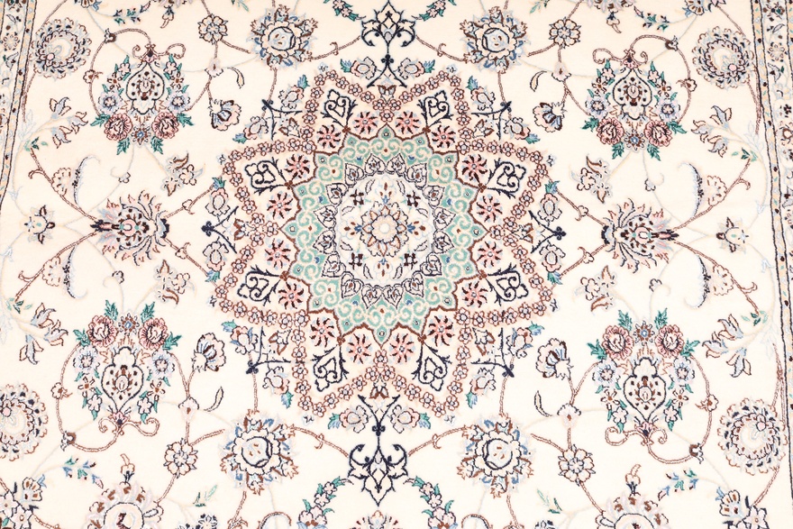 perserteppich-247-x-168-cm-wolle-und-seide-handgewebt-2 Handgewebter Nain Perserteppich 247 × 168 cm