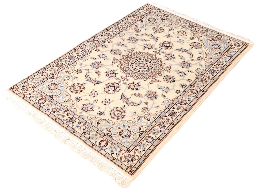 Nain Perserteppich aus Iran, 145 × 97 cm