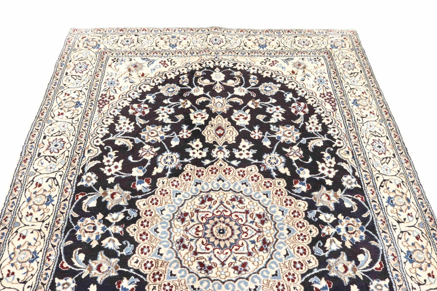 Nain Perserteppich aus Iran, 233 × 145 cm