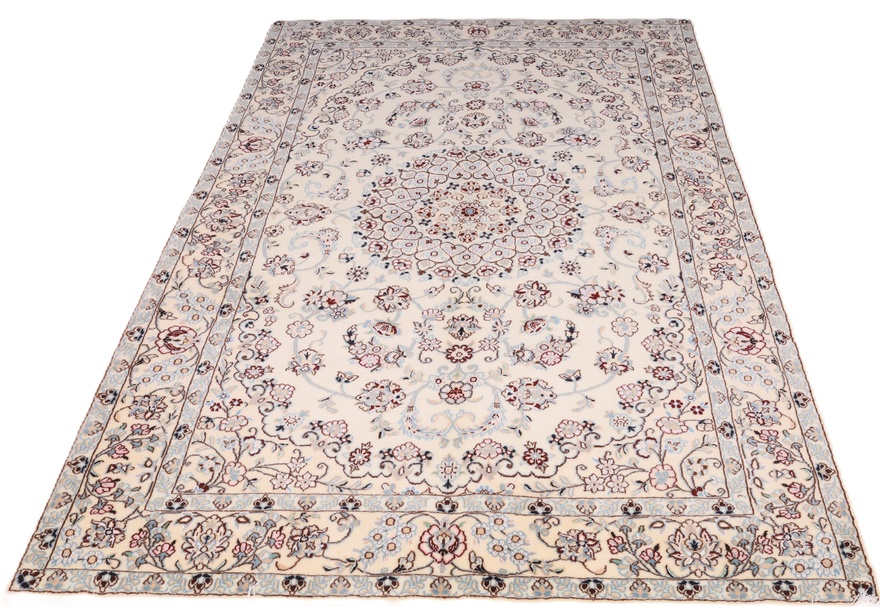 Handgeknüpfter Nain Perserteppich, 253 × 163 cm, Wolle & Seide
