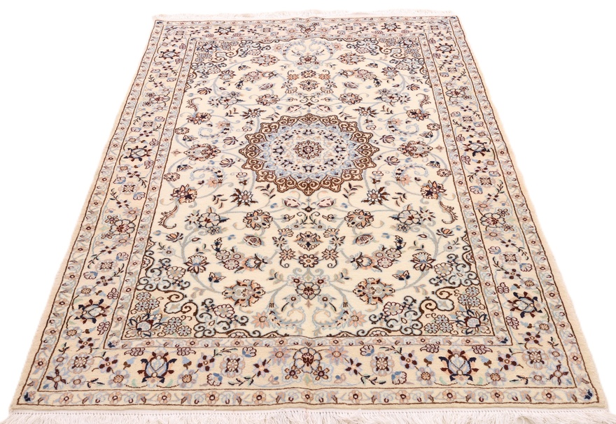 Handgeknüpfter Nain Perserteppich 205 × 134 cm