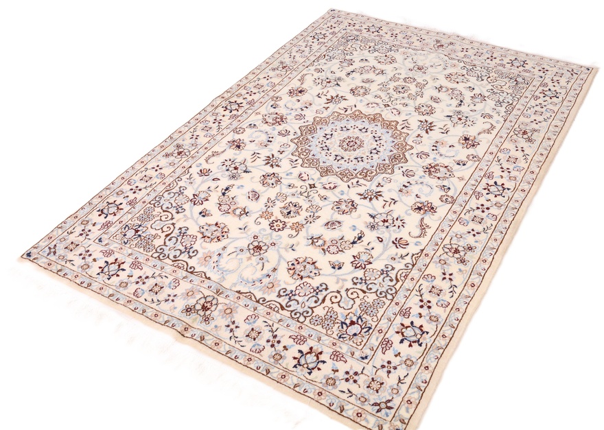 Handgeknüpfter Nain Perserteppich 205 × 134 cm