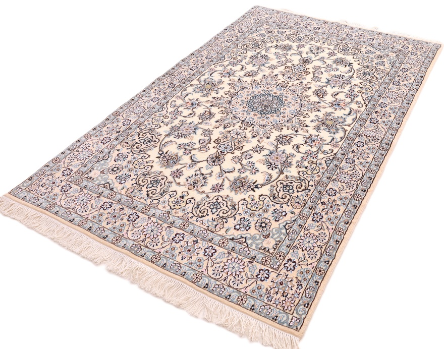 Handgeknüpfter Nain Perserteppich 207 × 128 cm