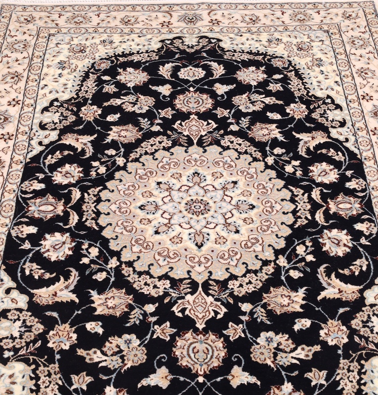 Handgeknüpfter Nain Perserteppich 165 × 106 cm