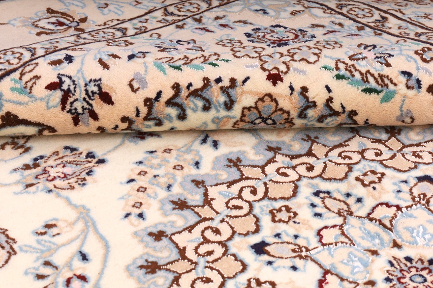 Nain Perserteppich 255 × 165 cm aus Wolle & Seide, handgeknüpft