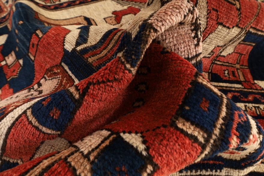 Antiker Bakhtiari Perserteppich aus Iran, 152 × 100 cm