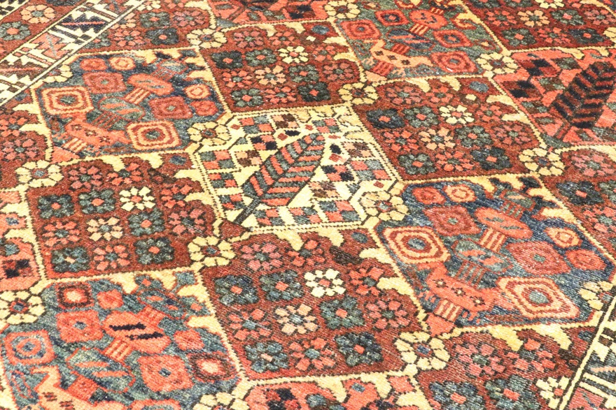Antiker Bakhtiari Perserteppich, 207 × 136 cm, Wolle