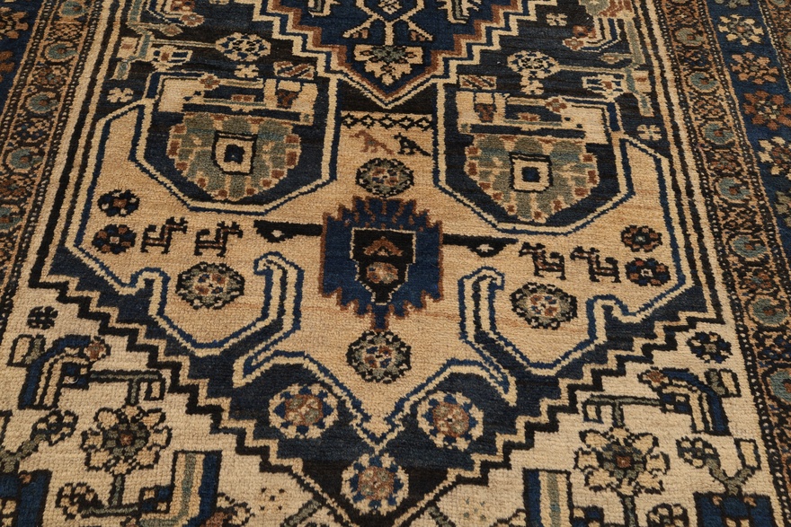 Antiker Zanjan Perserteppich aus Iran, 205 × 127 cm